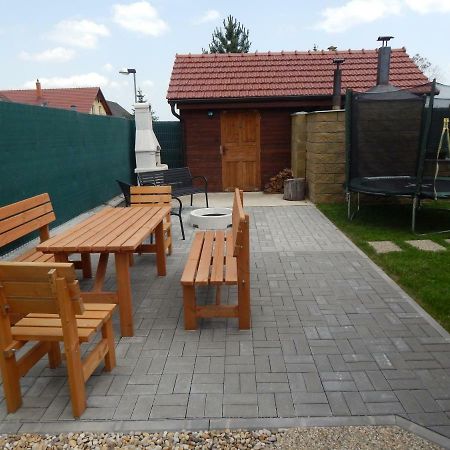 Apartmány Andrea Břeclav Esterno foto