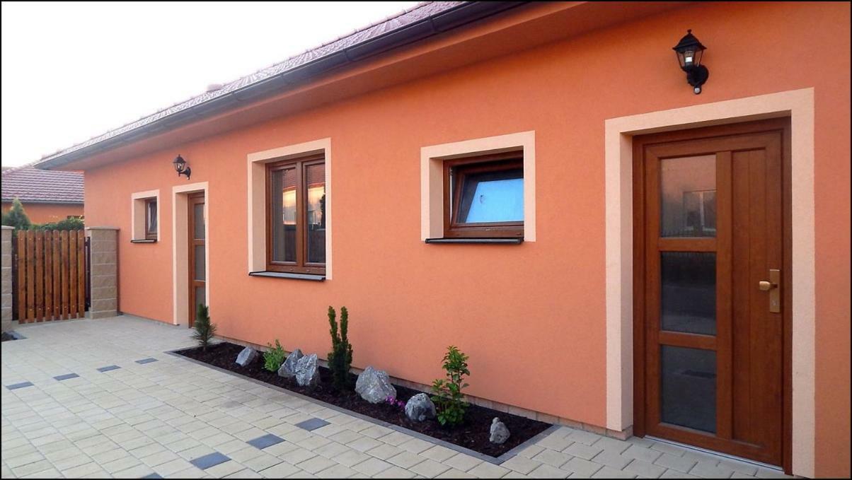 Apartmány Andrea Břeclav Esterno foto